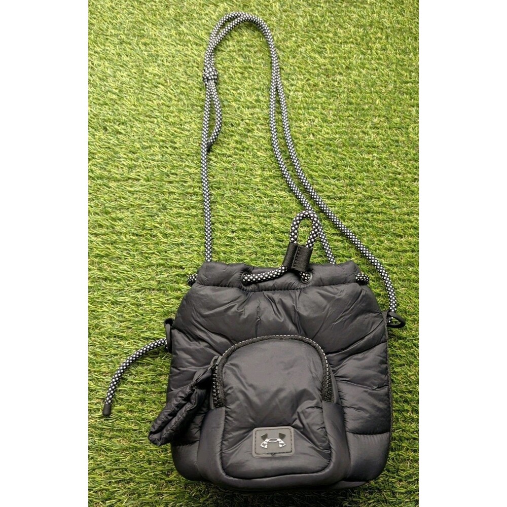 Under Armour Black Puffy Tubular Cross Body EUC
